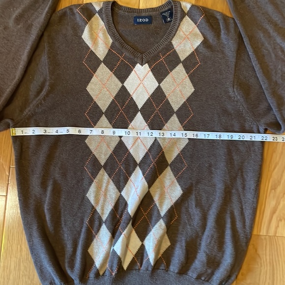 Men's Argyle Sweater - Picture 3 of 5